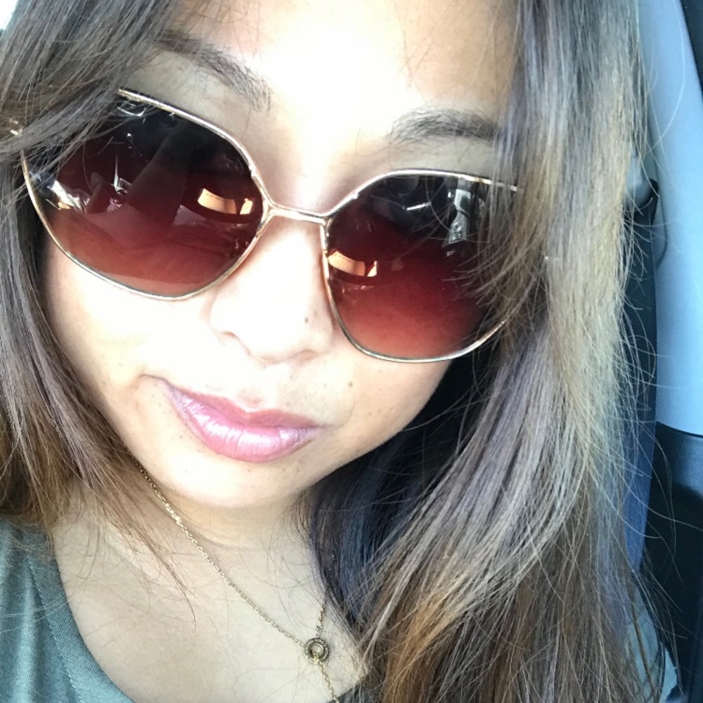 Meet your Posher, Menchie